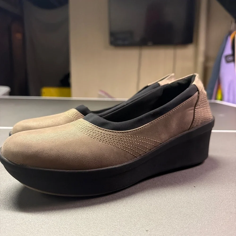 Clarks Cloudsteppers Step Rose Sky Pewter Slip On Flats Women's US 9 Wide
